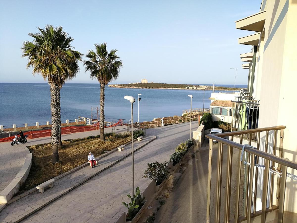 Hotel Vittorio Portopalo Di Capo Passero Екстериор снимка