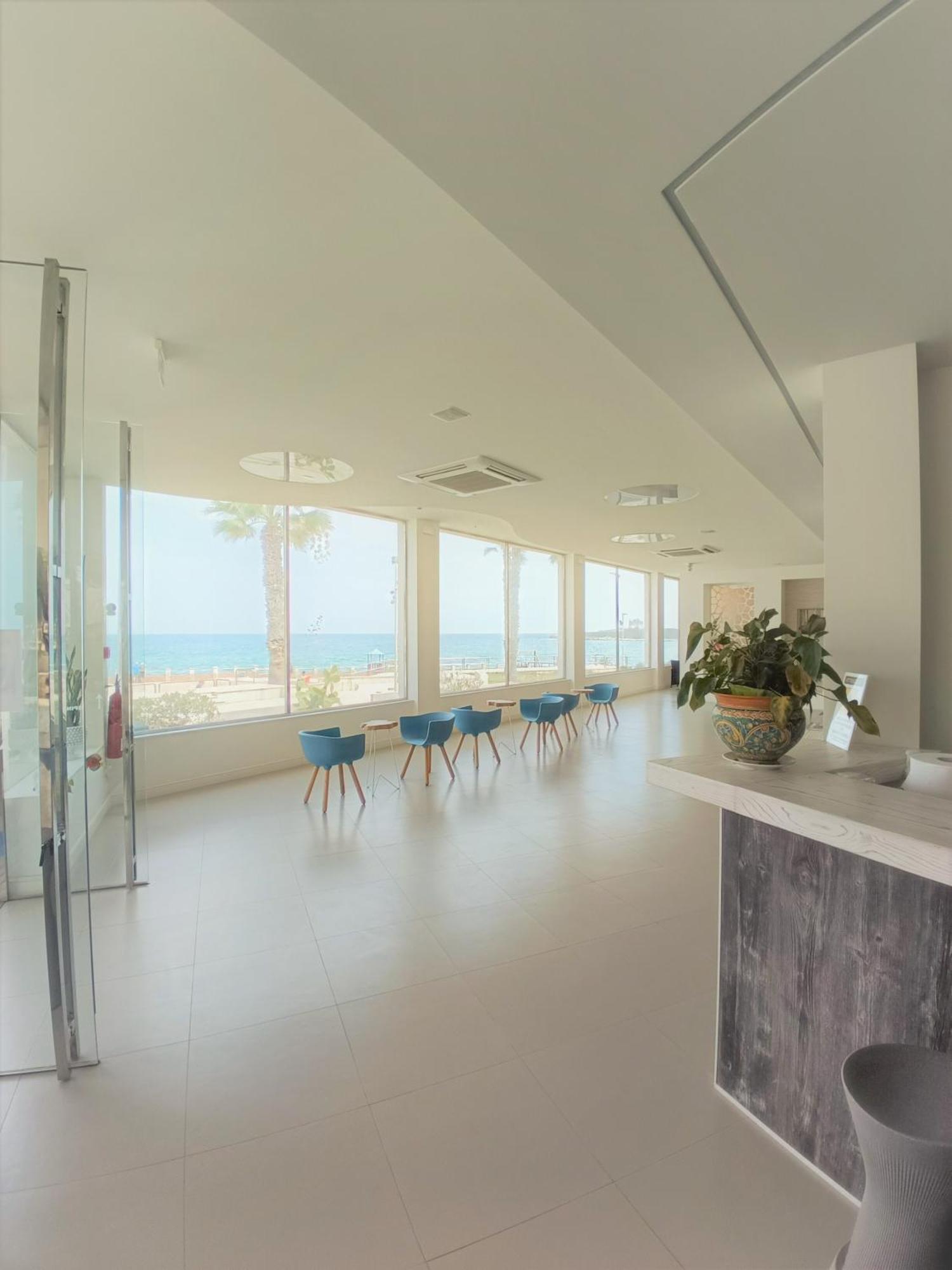 Hotel Vittorio Portopalo Di Capo Passero Екстериор снимка