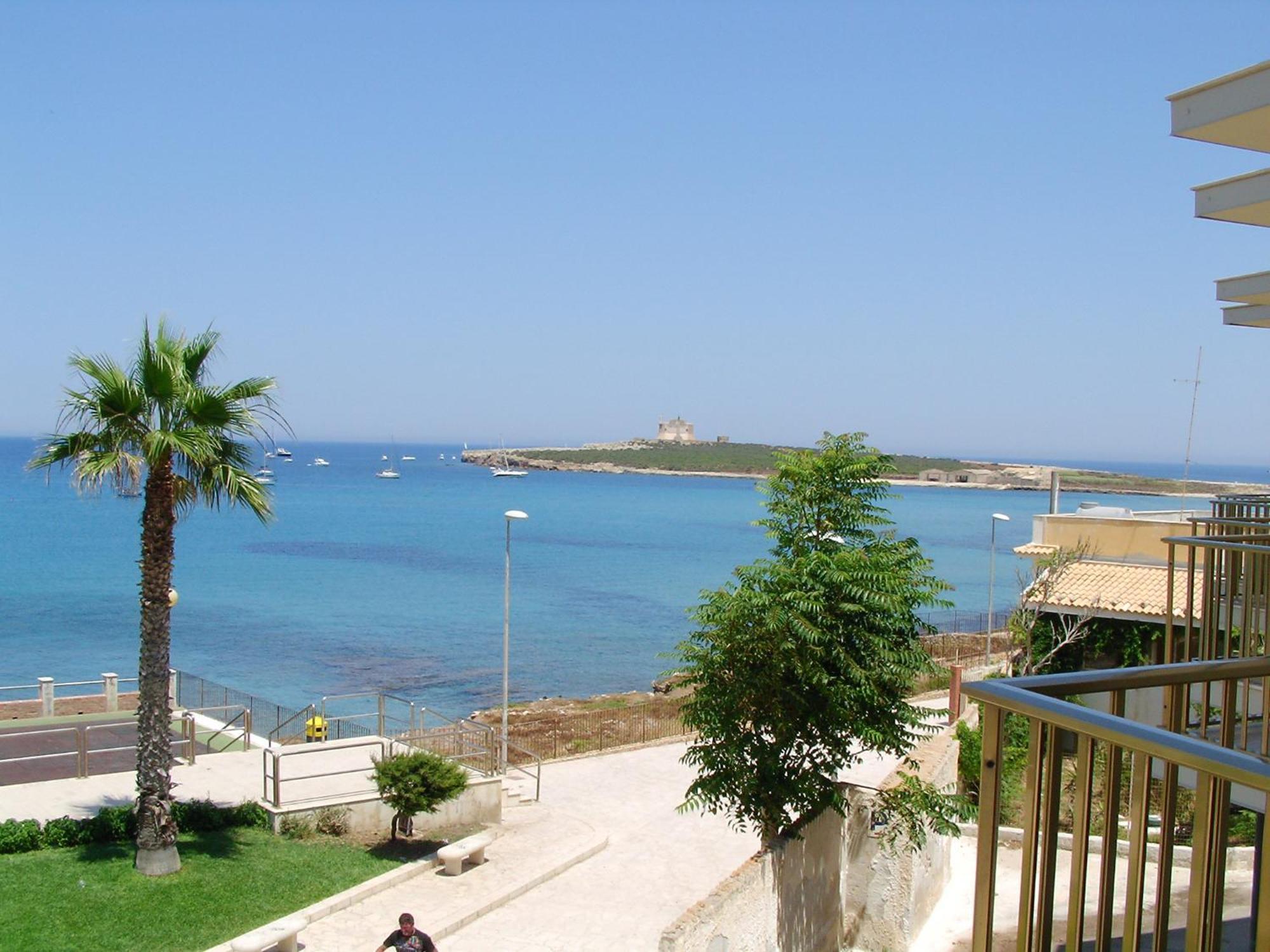 Hotel Vittorio Portopalo Di Capo Passero Екстериор снимка
