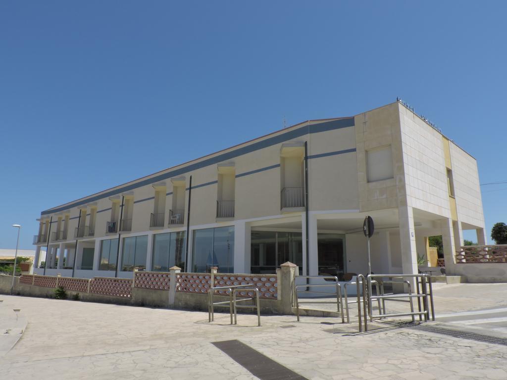 Hotel Vittorio Portopalo Di Capo Passero Екстериор снимка